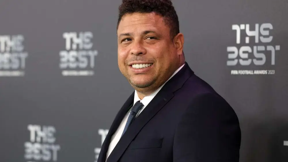 Ronaldo Fenômeno Recebe Título de Cidadão Honorário de Minas Gerais