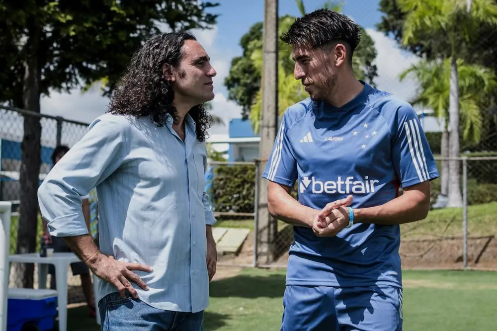 Último treino do Cruzeiro antes da estreia na Sul-Americana: Sorín marca presença