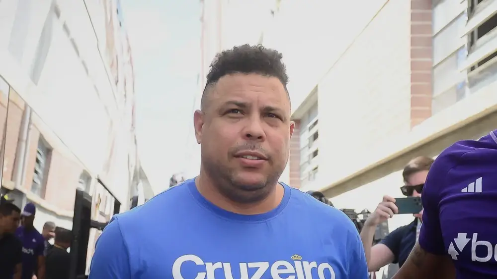 Ronaldo deixa o Cruzeiro: Ione Nazário detona torcedores por ingratidão
