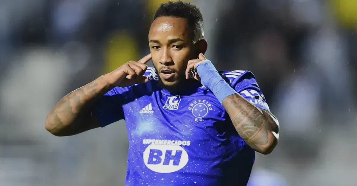 Rafa Silva Revela Drama e Despedida do Cruzeiro Após Expulsão Polêmica