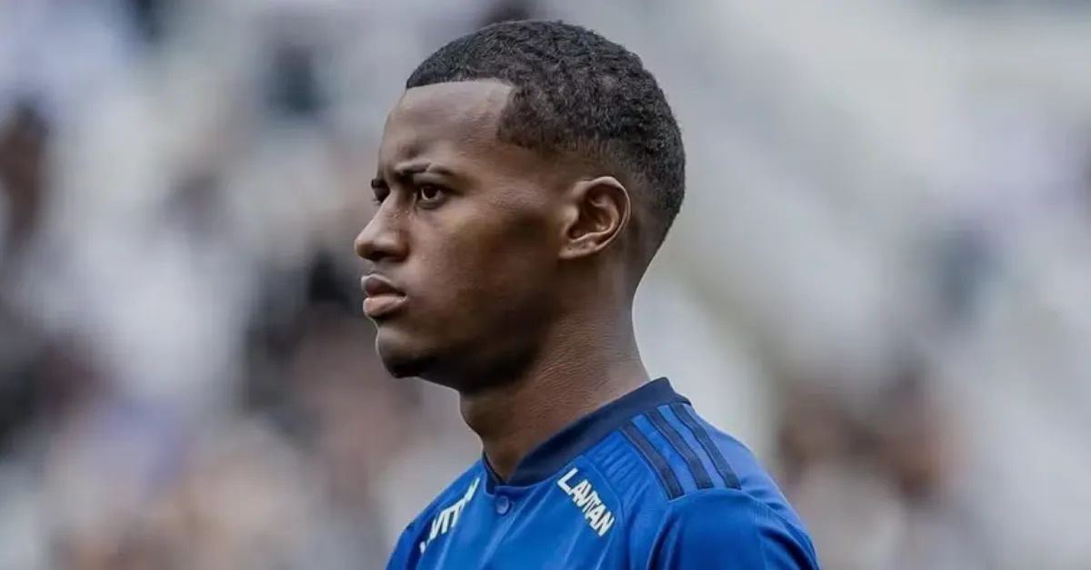 Colorado Rapids Tenta Zagueiro do Cruzeiro com Proposta de Empréstimo