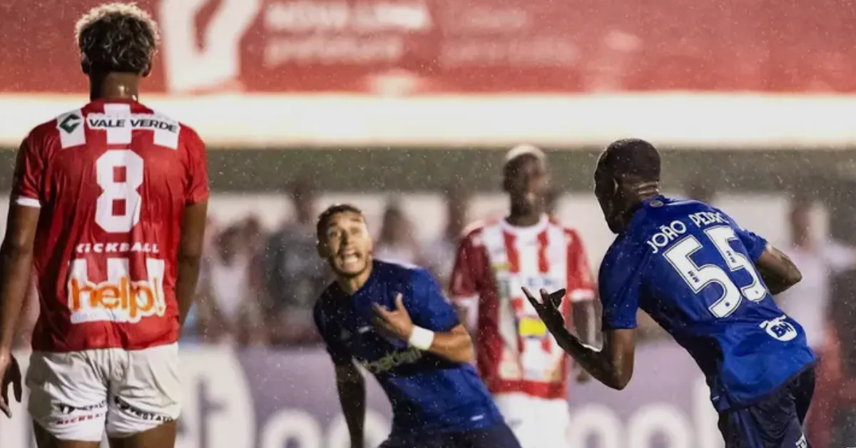 Cruzeiro x Vila Nova: Relembre o Confronto Decisivo na Copa Centro-Oeste