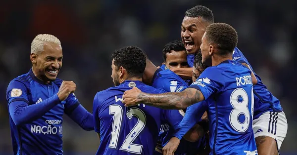 Cruzeiro x Vitória: Desafio no Dia dos Namorados pela Liderança do Brasileirão