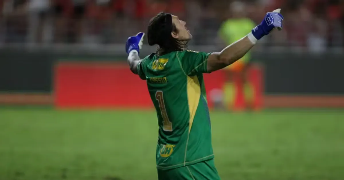Cruzeiro nas Quartas: Cássio Brilha, Galvão Bueno Reage e Crava Avanço na Copa do Brasil