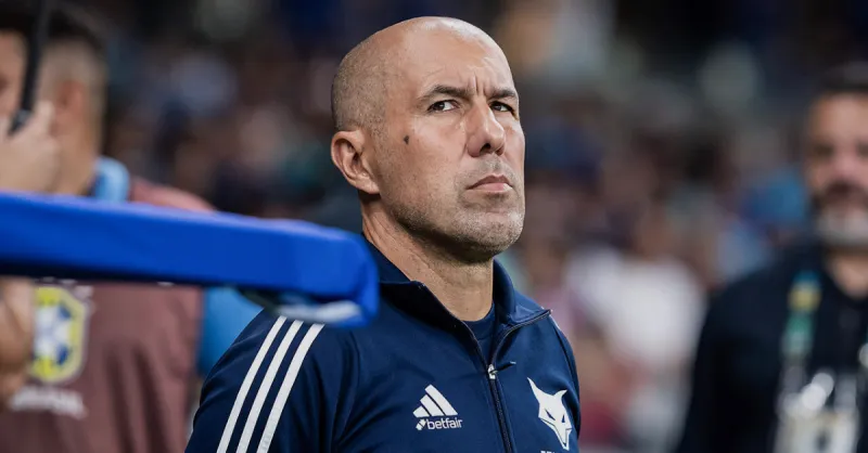 Lateral Direita: O Enigma de Jardim no Cruzeiro Antes do Duelo Crucial