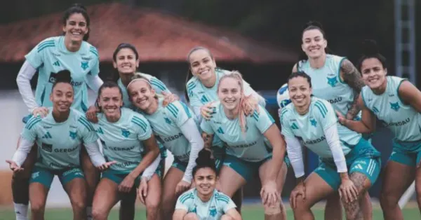 Cruzeiro Feminino na Final do Brasileirão: Desafio Histórico Contra Corinthians