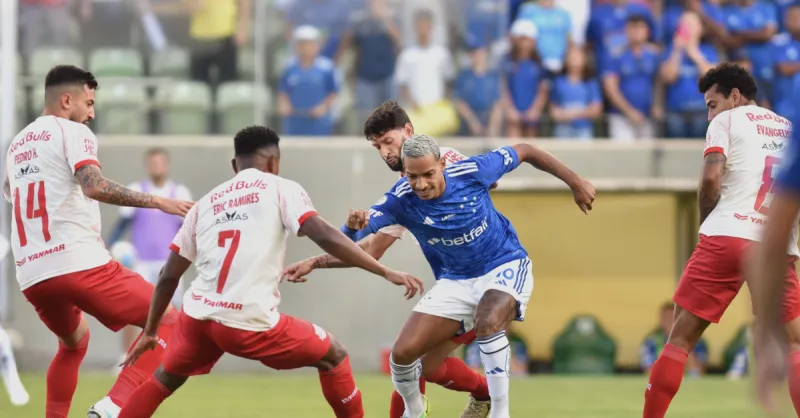 Cruzeiro vs Bragantino: Preparação Estratégica, Situação dos Jogadores e Luta Pelo Topo da Série A