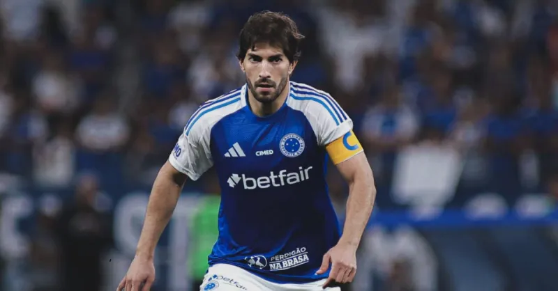 Cruzeiro: Lucas Silva Volta ao Time Titular contra Bragantino - Análise da Escalação