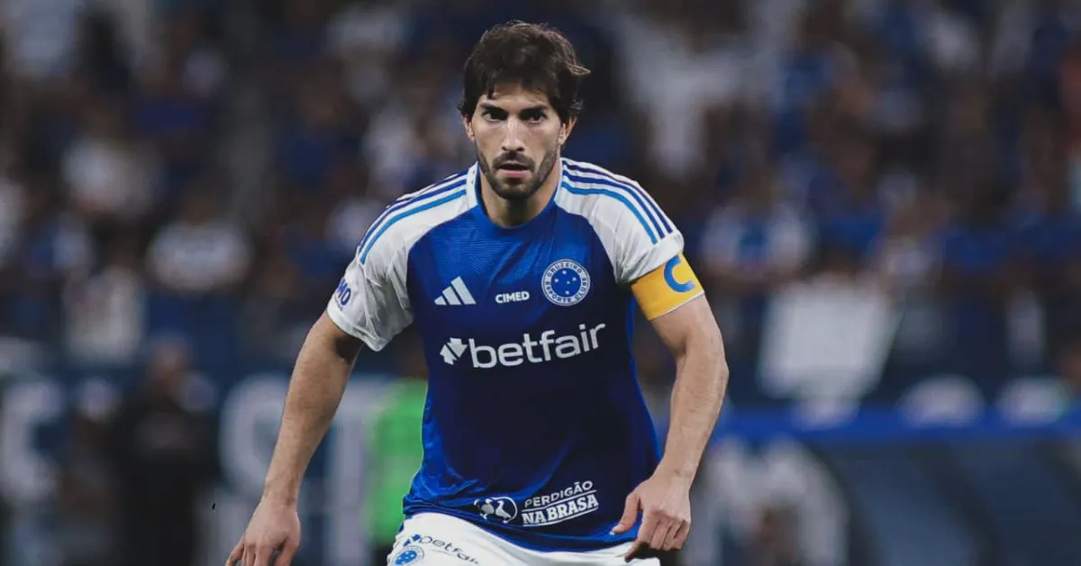 Cruzeiro: Lucas Silva Volta ao Time Titular contra Bragantino - Análise da Escalação