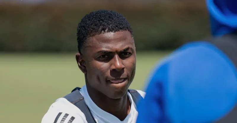 Néiser Villarreal: Treinador defende futuro reforço do Cruzeiro em polêmica