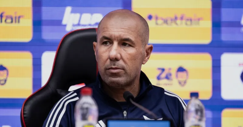 Cruzeiro: Jardim Monta Defesa Inédita Contra Vitória – Opções e Implicações Táticas