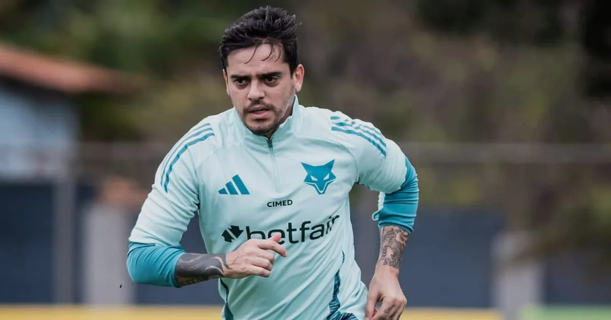 Futuro de Fagner no Cruzeiro: Contrato, Corinthians e o Desafio da Permanência