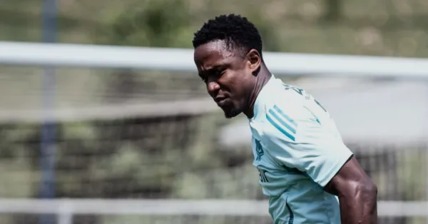 Sinisterra Titular no Cruzeiro: A Esperada Estreia em Meio a Desfalques Chave