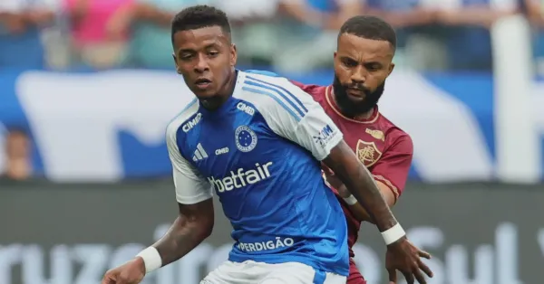 Keny Arroyo: O Atacante Que Pode Decidir a Luta do Cruzeiro no Brasileirão