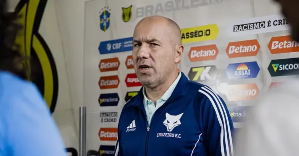 Futuro de Leonardo Jardim no Cruzeiro: Declarações Exclusivas e Relação com Pedrinho