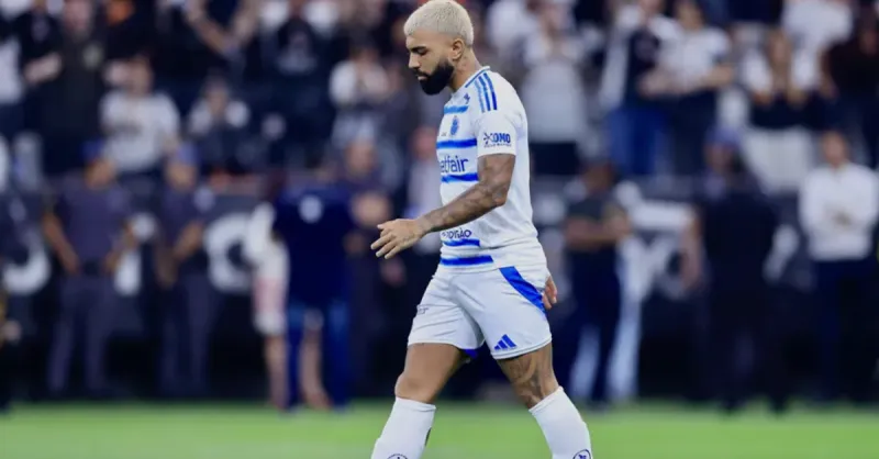 Cruzeiro: Muro da Toca da Raposa Amanhece Pichado em Protesto Contra Gabigol