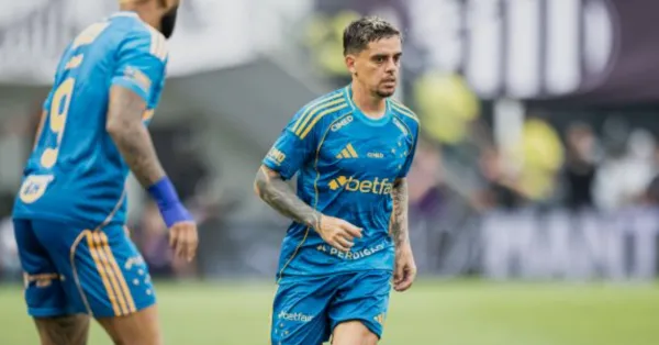 Cruzeiro acerta permanência de Fagner a pedido de Tite para 2026